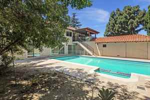featured image of 1731 La Loma Drive #1