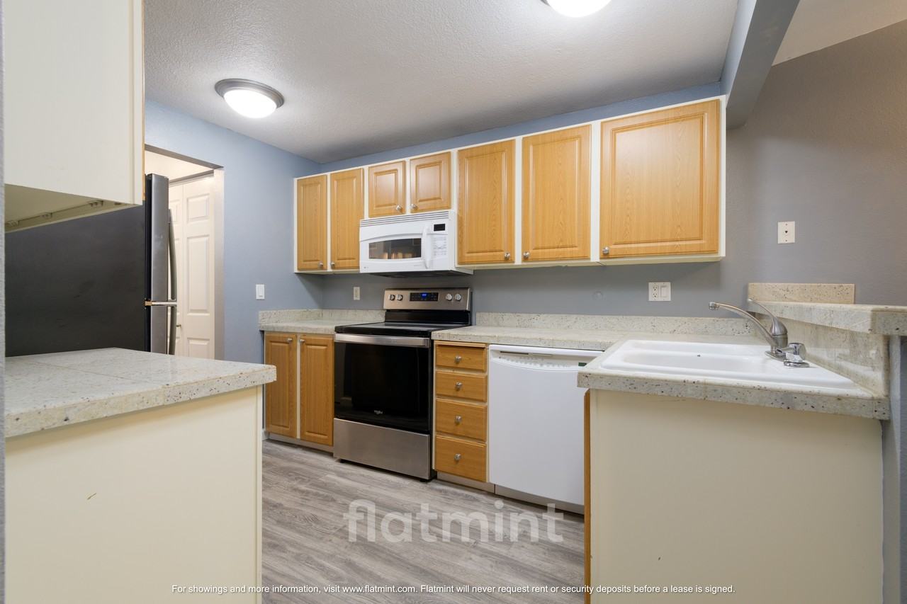 12636 100th Lane Northeast #F227 - Photo 6 of 23