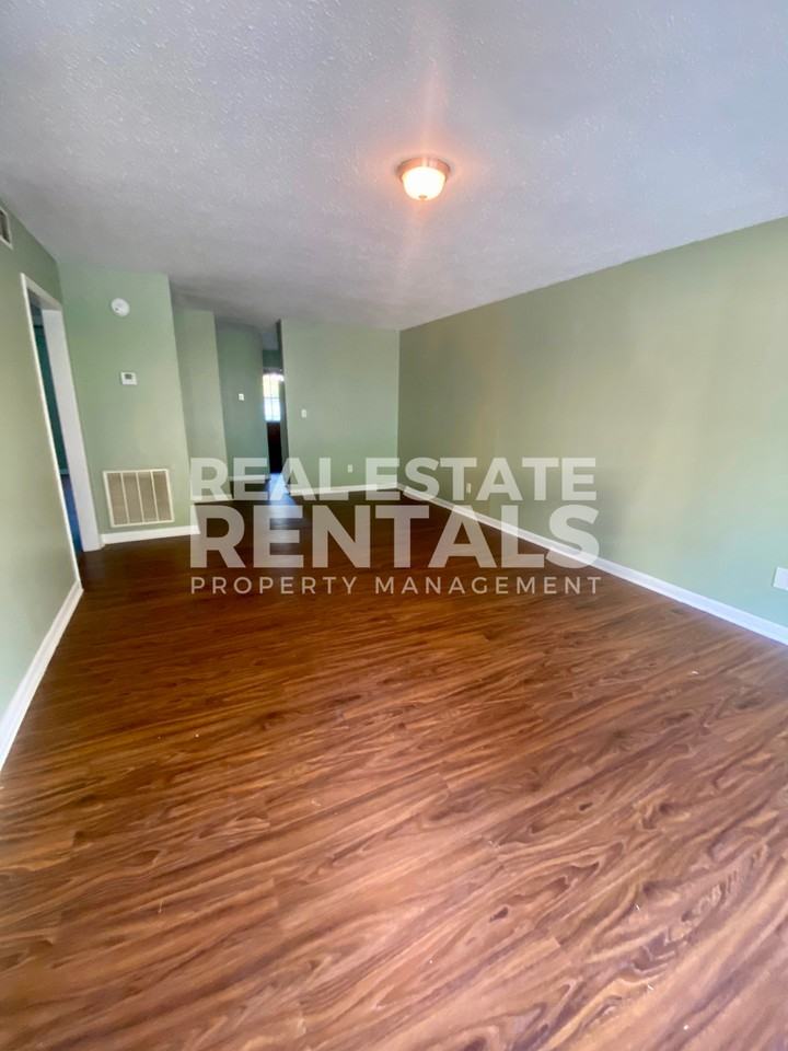 407 Gaines Street Southwest #175 - Photo 2 of 8