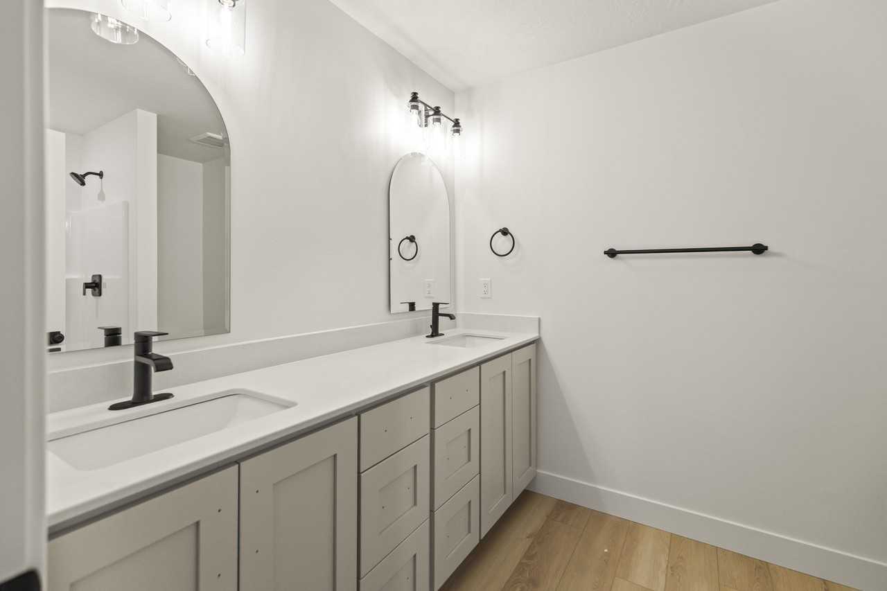 150 100 East #2 - Photo 5 of 14