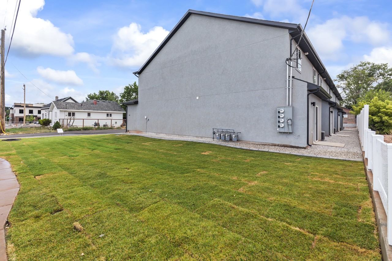 158 S 100 E #3 - Photo 3 of 4