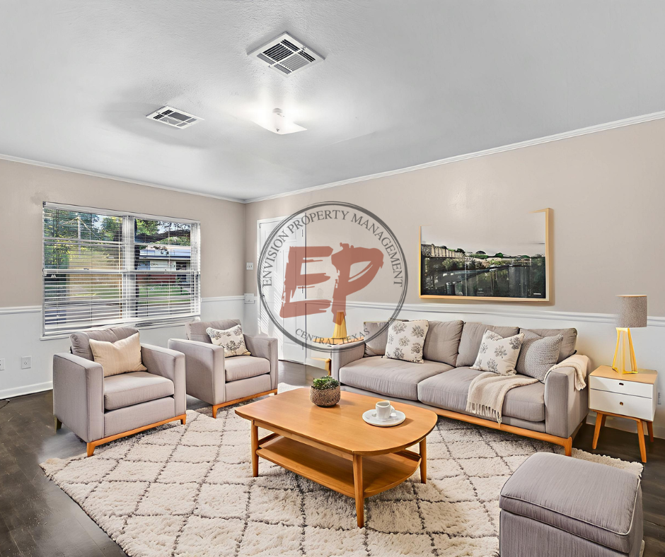 3817 Parkwood St #B - Photo 4 of 11