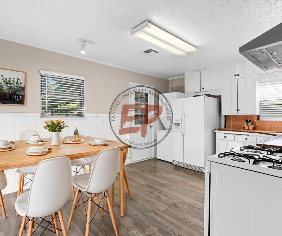 3817 Parkwood St #B - Photo 5 of 11