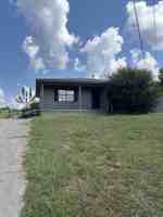 featured image of 221 College Street #1