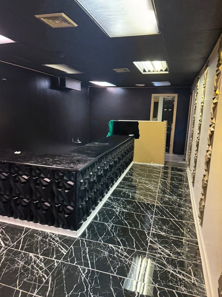 893 Warwick Ave #2 - Photo 3 of 5