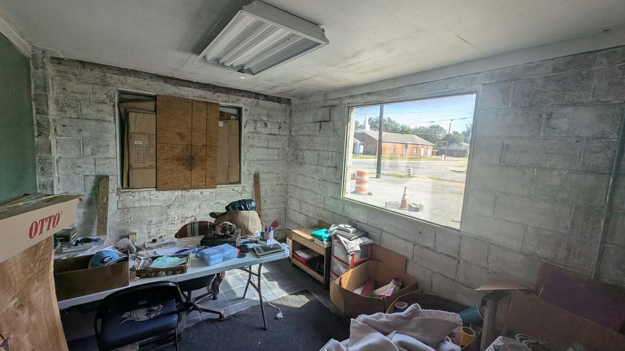 430 East Brockett Street #1 - Photo 6 of 6