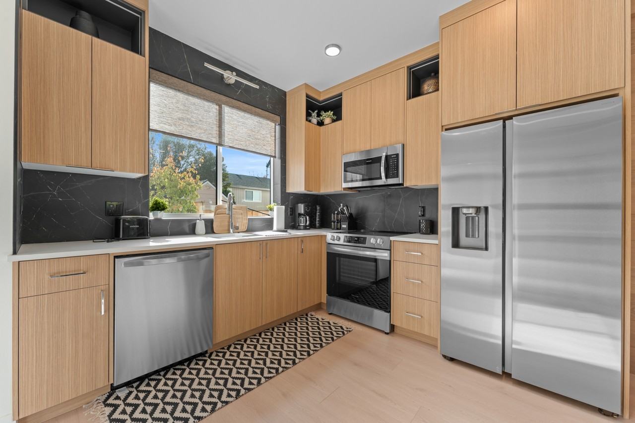 5175 Se 28th Ave #1 - Photo 2 of 27