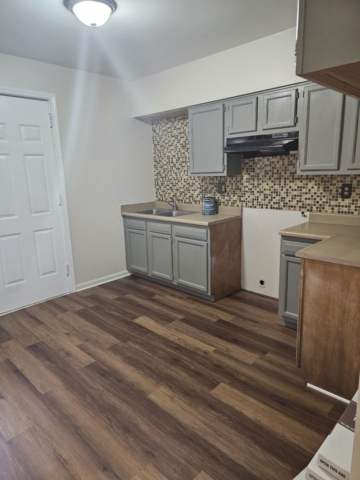 1704 De Soto Terrace #1 - Photo 2 of 4