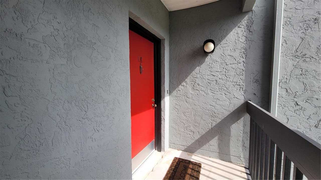 415 Northwest 39th Road #E - Photo 3 of 15