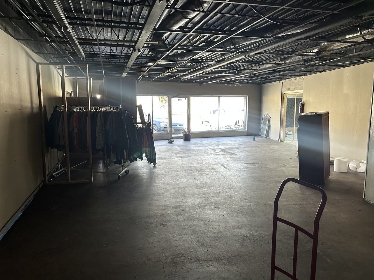 514 E Grand Ave #C - Photo 2 of 6