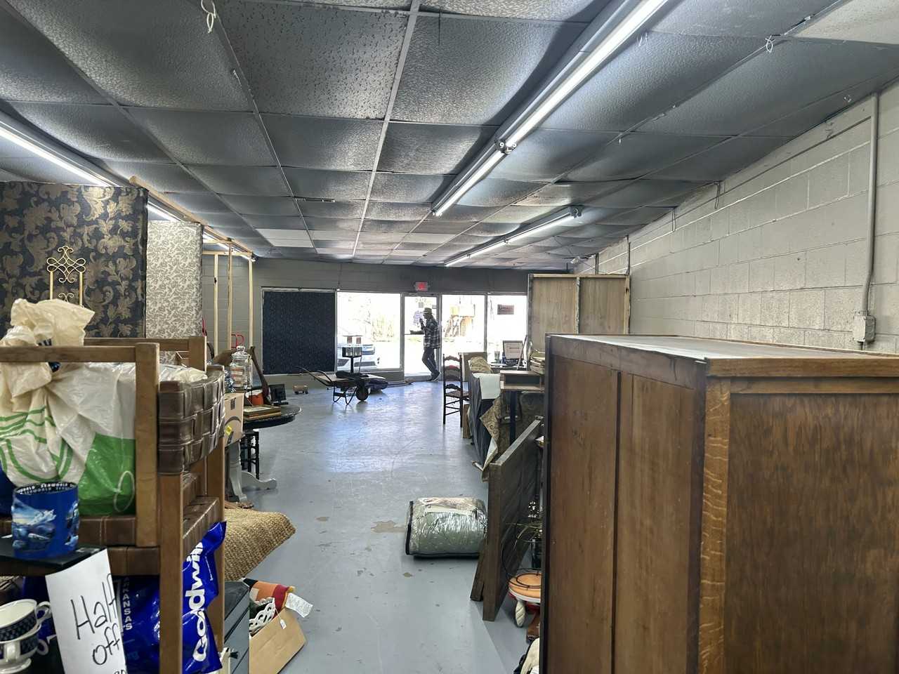 514 E Grand Ave #C - Photo 4 of 6