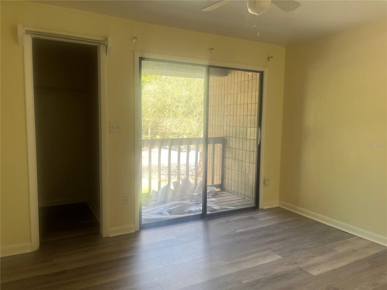 513 Southwest 68th Terrace #1 - Photo 4 of 7