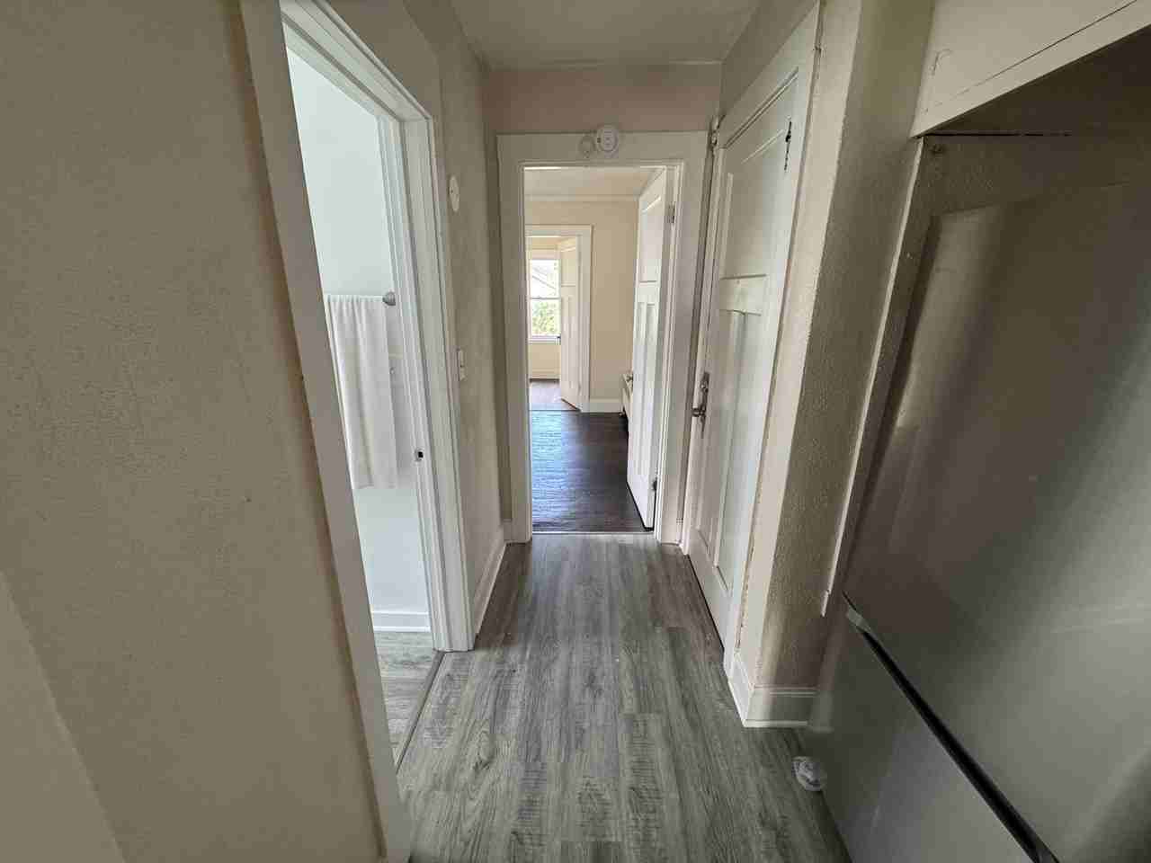 1124 N Main St #3 - Photo 5 of 21