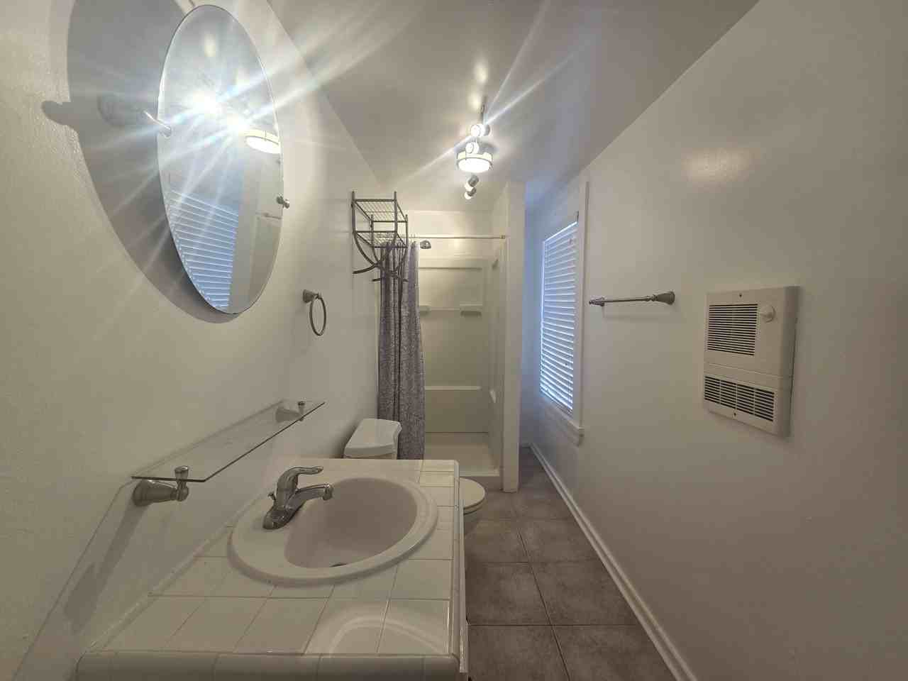 1119 1119 Broadway Avenue J - 2 #2 - Photo 3 of 16