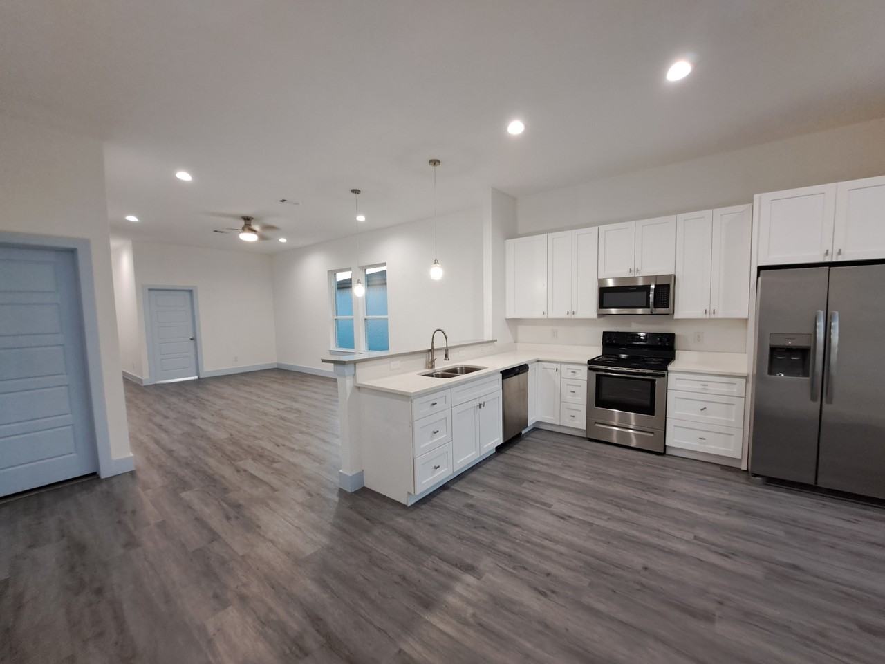 3235 Noor St #1 - Photo 3 of 29