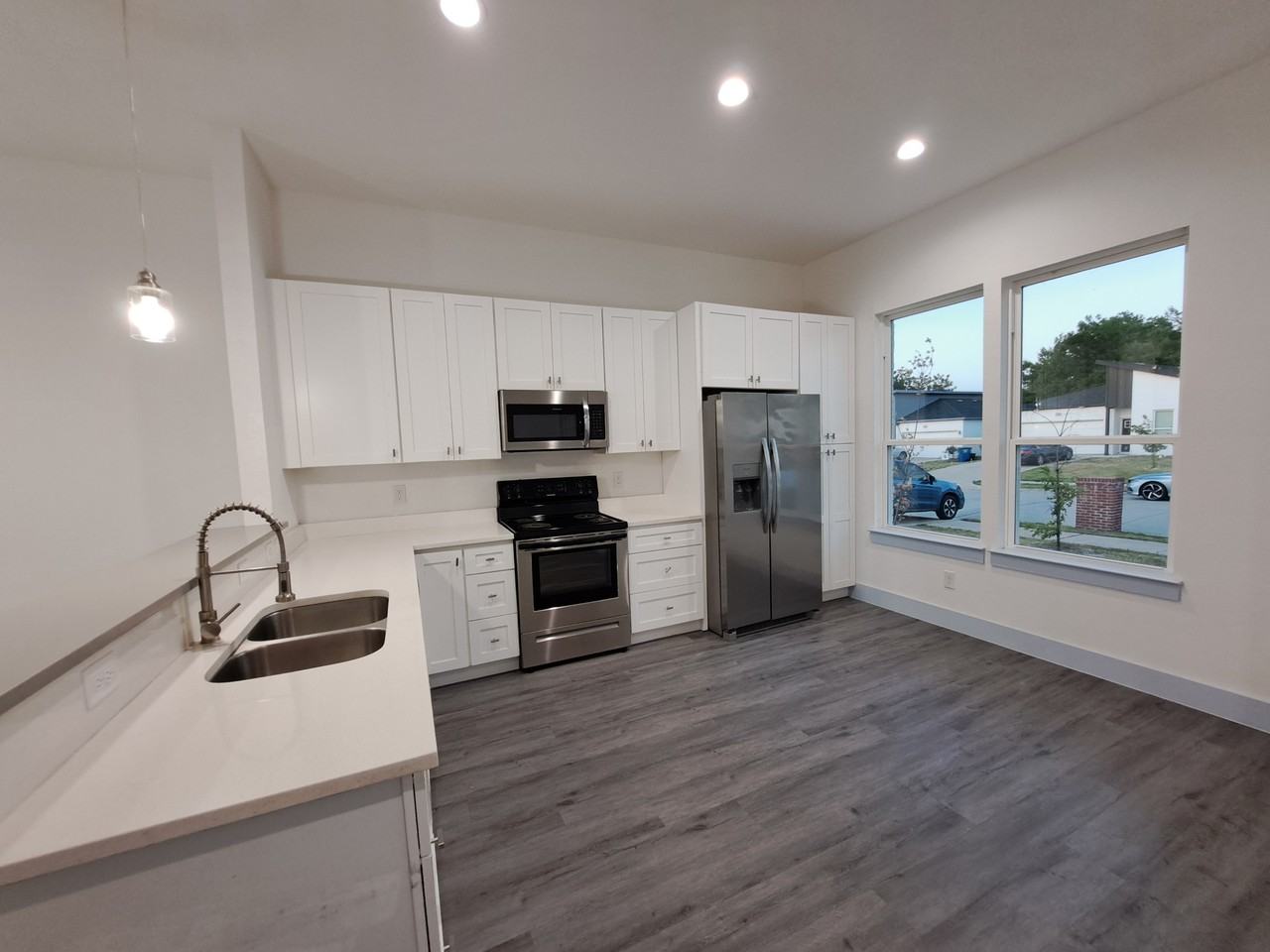 3235 Noor St #1 - Photo 4 of 29