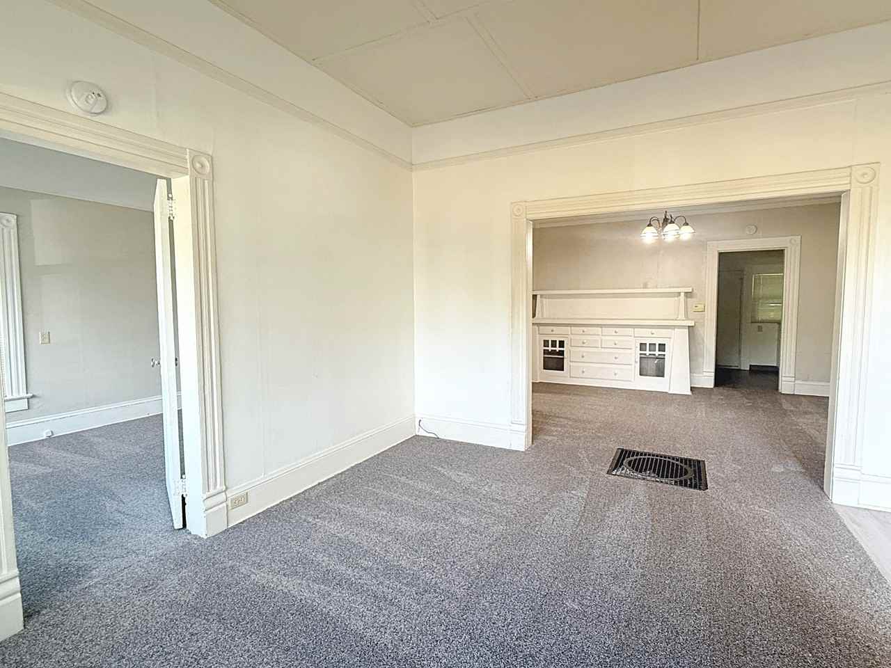 4612 Se Taylor St #1 - Photo 4 of 17