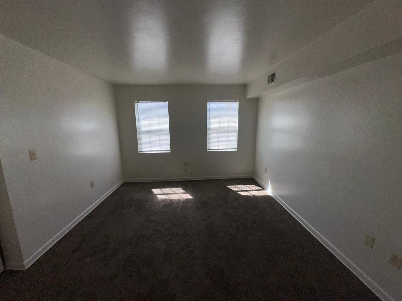 164 Mississippi Avenue Southeast #101 - Photo 7 of 14