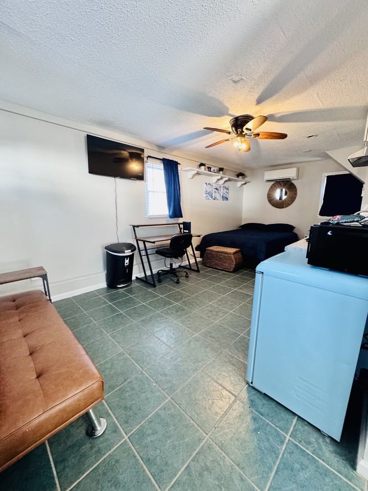 1105 W Rock Spring Rd #BAPT - Photo 7 of 15