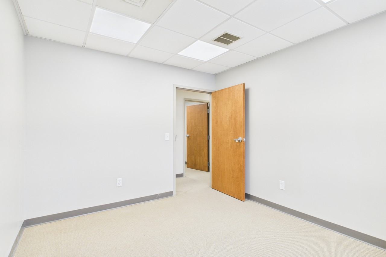 174 174 Armistice Boulevard - 1Unit A #1 - Photo 7 of 21