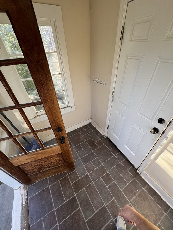 905 5th Avenue North #1 - Photo 2 of 10