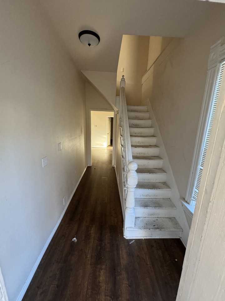 905 5th Avenue North #1 - Photo 3 of 10