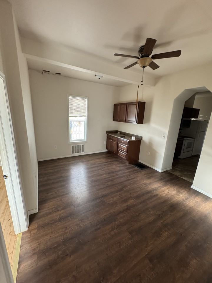 905 5th Avenue North #1 - Photo 4 of 10