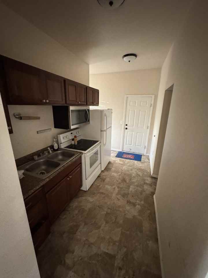 905 5th Avenue North #1 - Photo 5 of 10