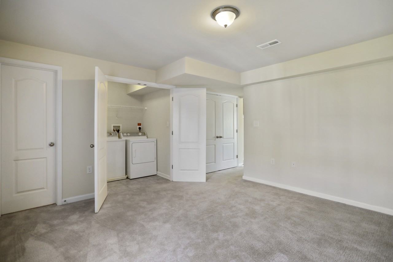 18 Chillingham Ct #1 - Photo 7 of 32