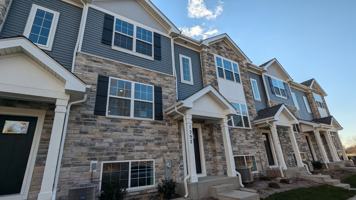 featured image of 1392 Foxglove Drive #1