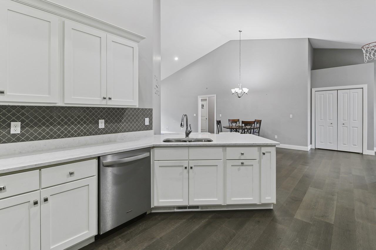 3003 E Stillwater Lndg #1 - Photo 6 of 22