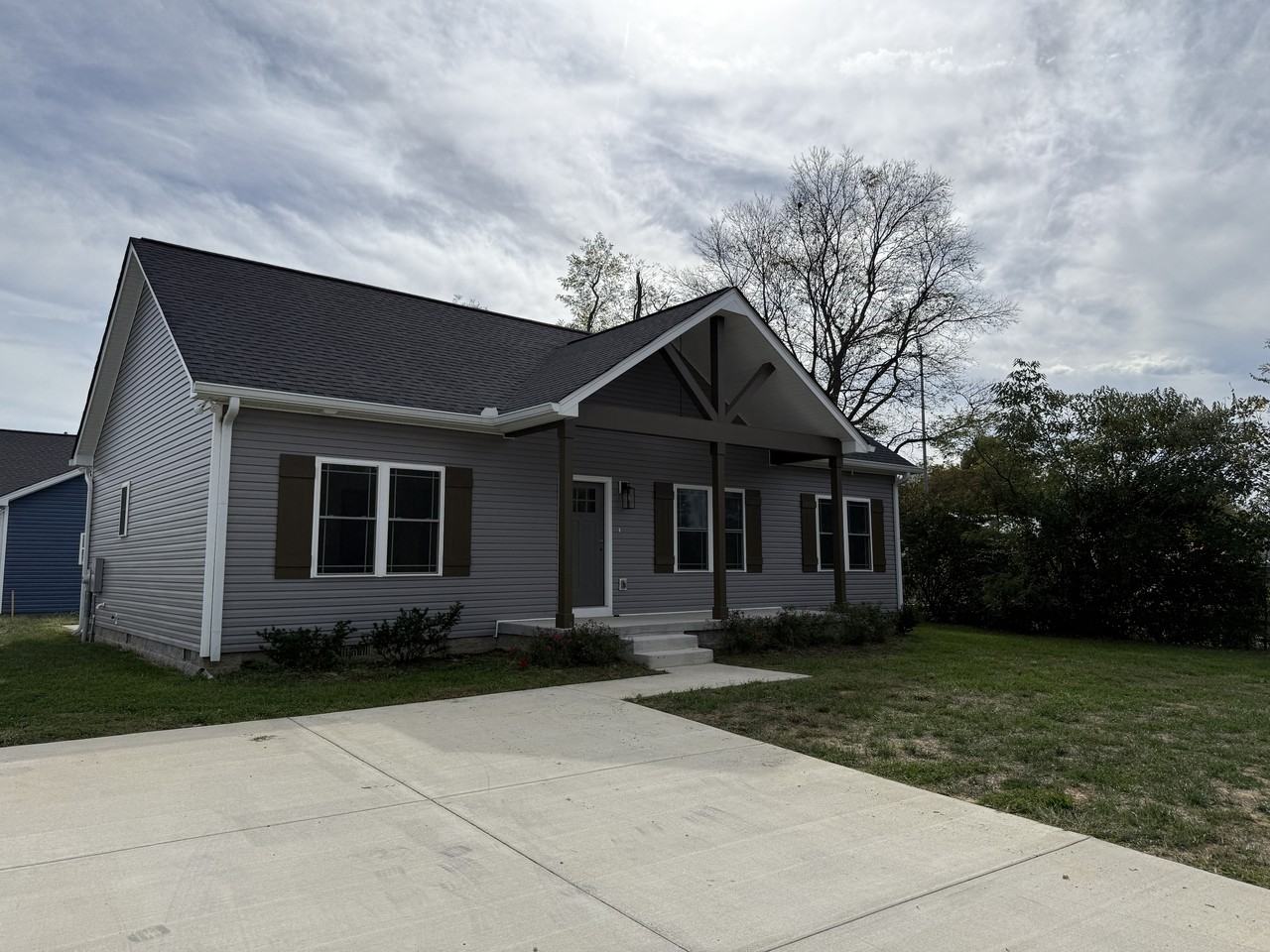 1009 W Main St #1 - Photo 4 of 39