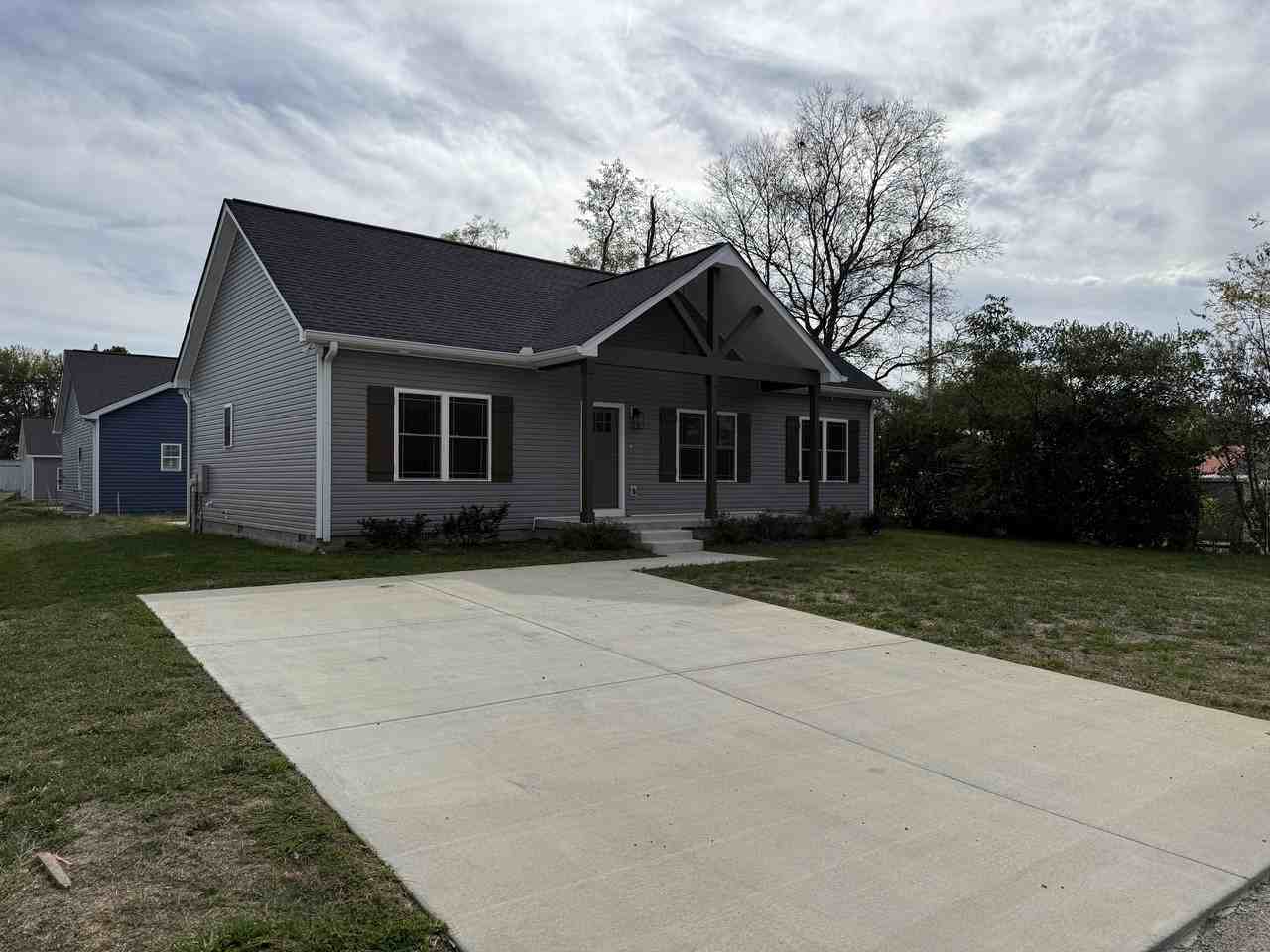 1009 W Main St #1 - Photo 5 of 39