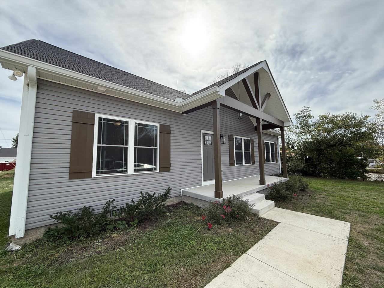 1009 W Main St #1 - Photo 6 of 39