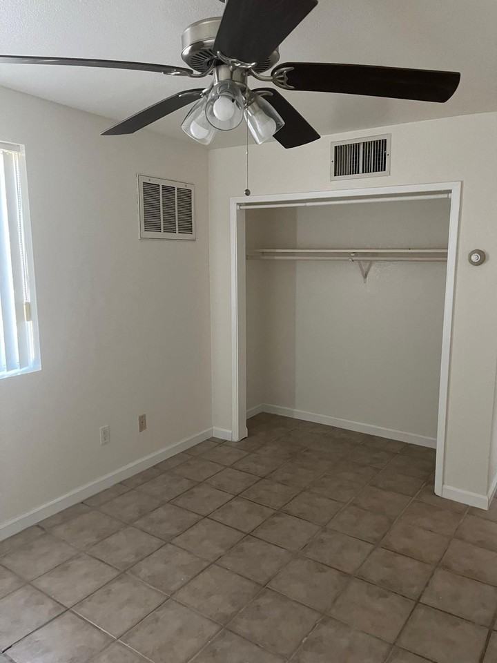 580 North Palm Avenue #1 - Photo 3 of 6