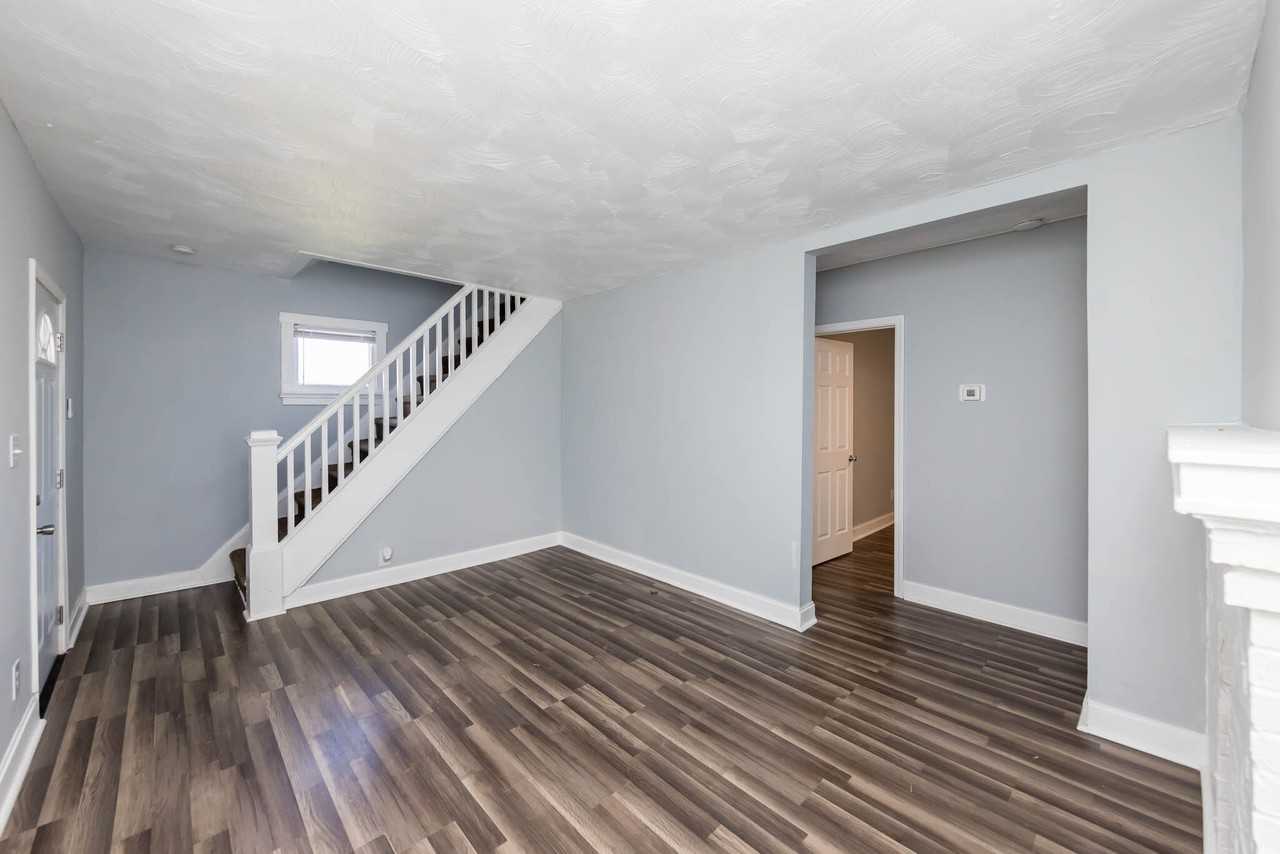 482 East Jenkins Avenue #1 - Photo 4 of 34