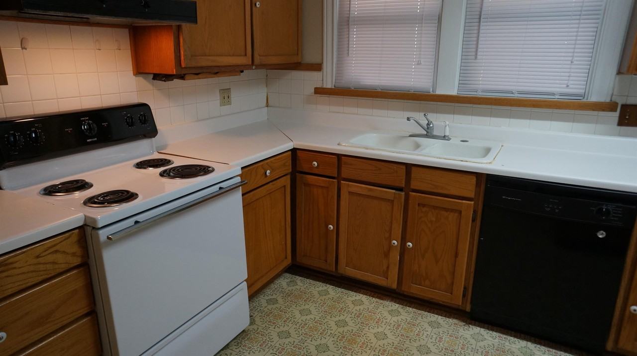 1016 Puryear Dr #1 - Photo 7 of 14