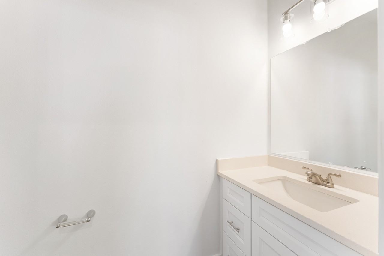 936 Molalla Ave #4 - Photo 6 of 18