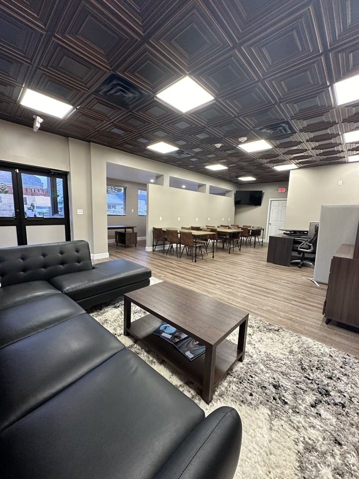 489 Ashley Blvd #1 - Photo 3 of 10