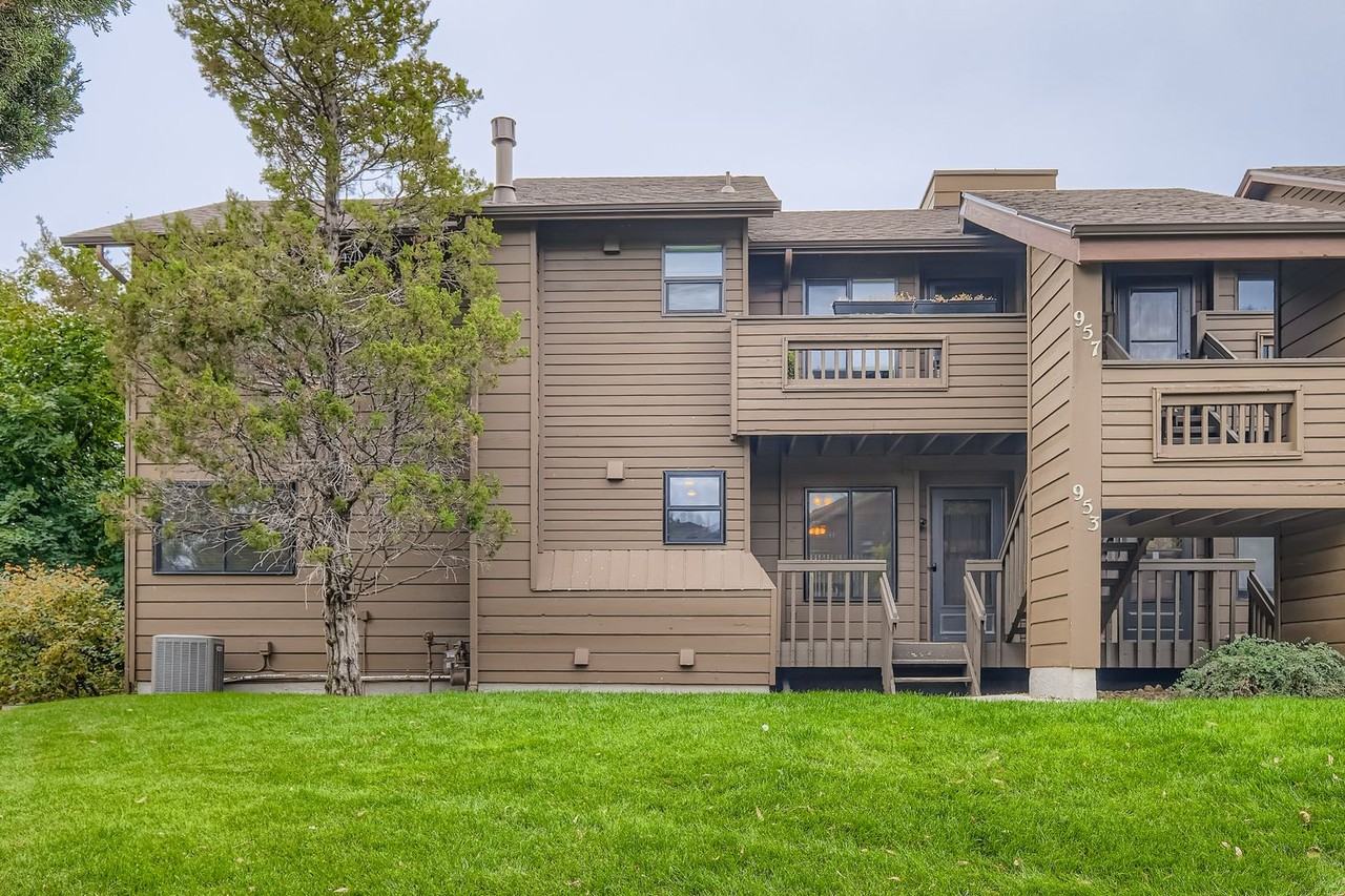 953 Moorings Drive #1