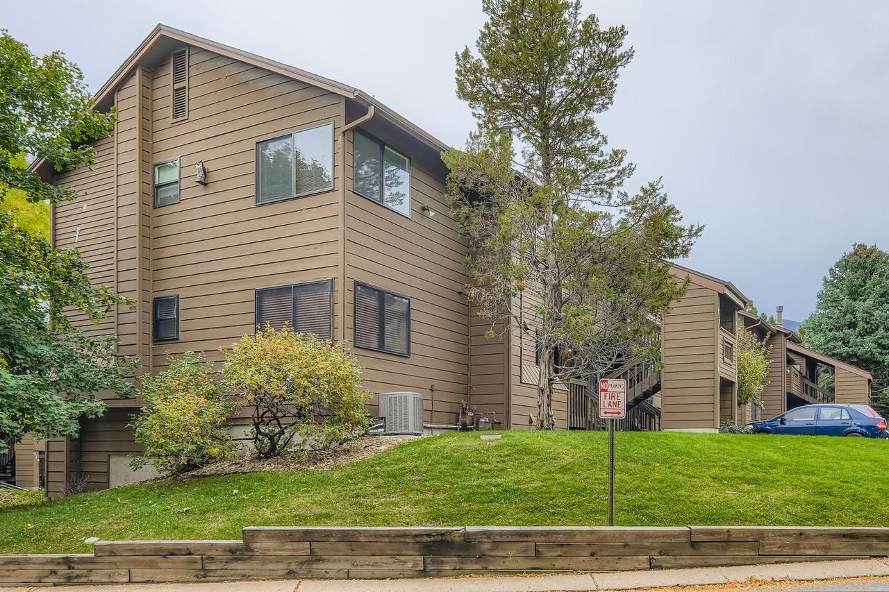 953 Moorings Drive #1 - Photo 2 of 24