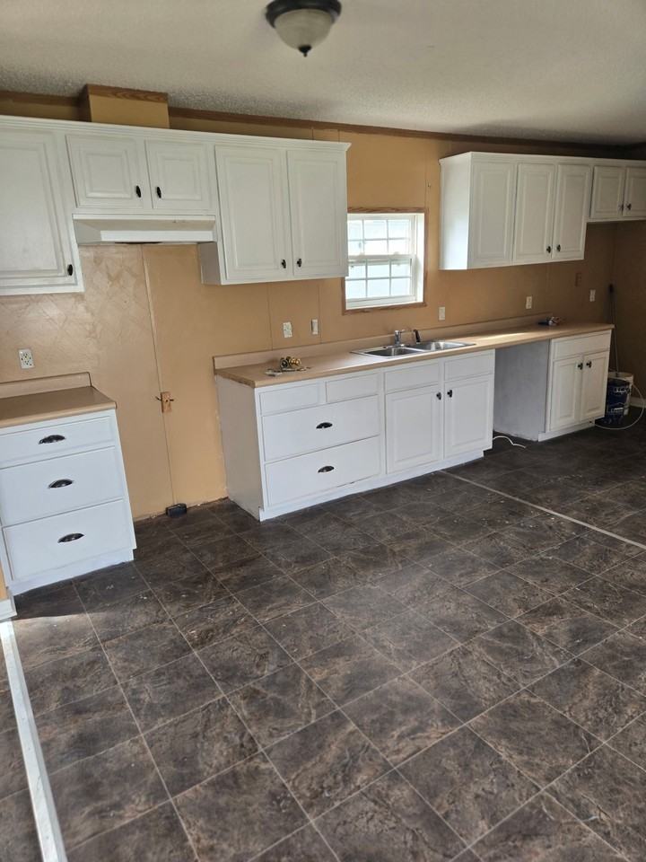 180 Timothy Street #180TIMOTHY - Photo 2 of 8