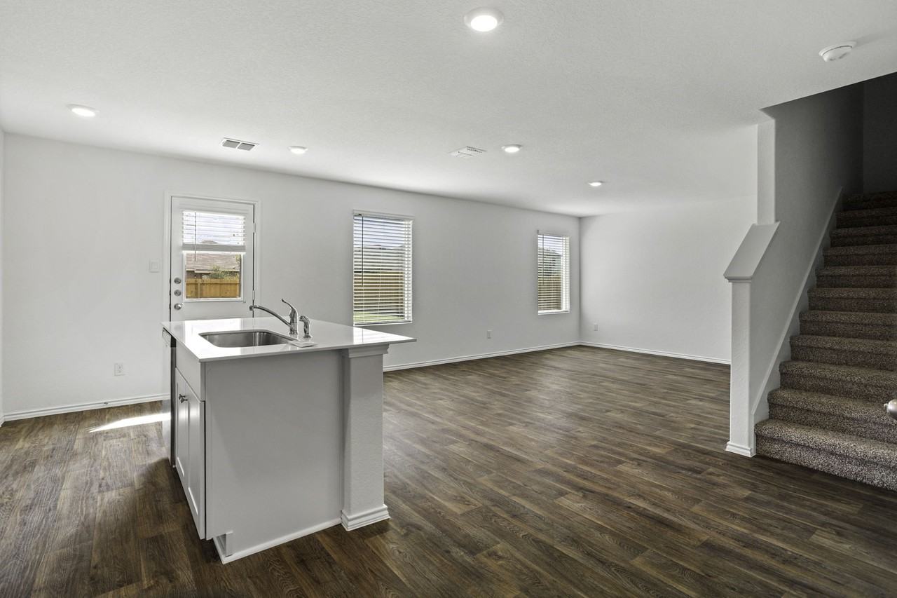 Sandstone Pass #1 - Photo 4 of 26