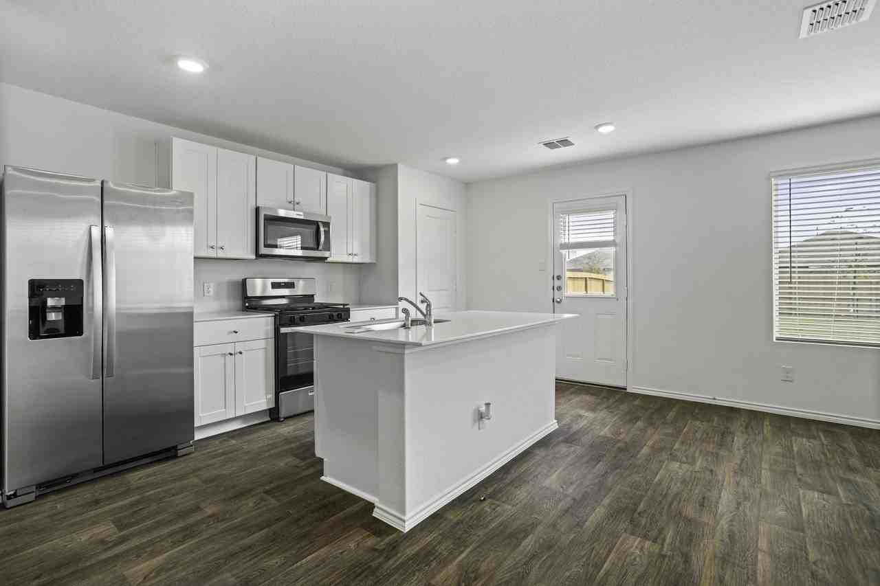 Sandstone Pass #1 - Photo 6 of 26