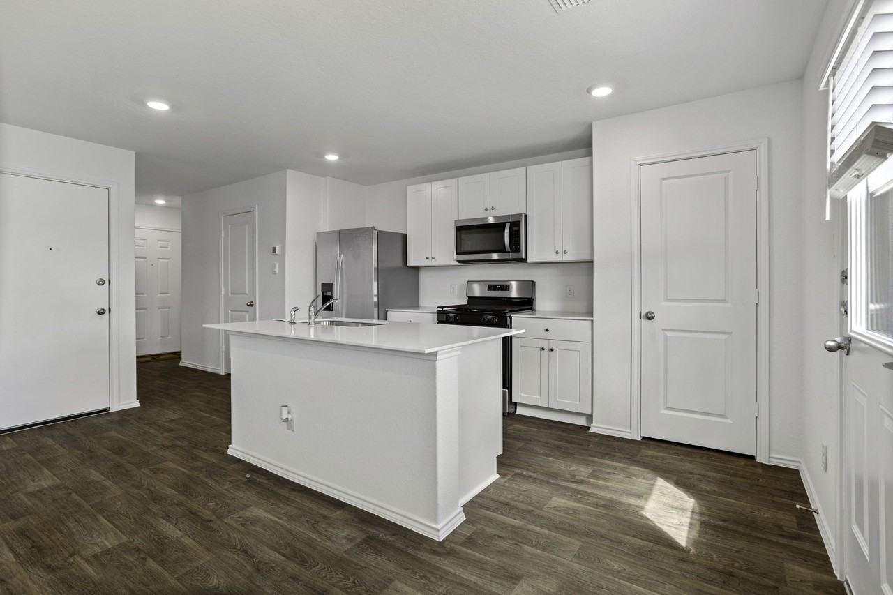 Sandstone Pass #1 - Photo 7 of 26