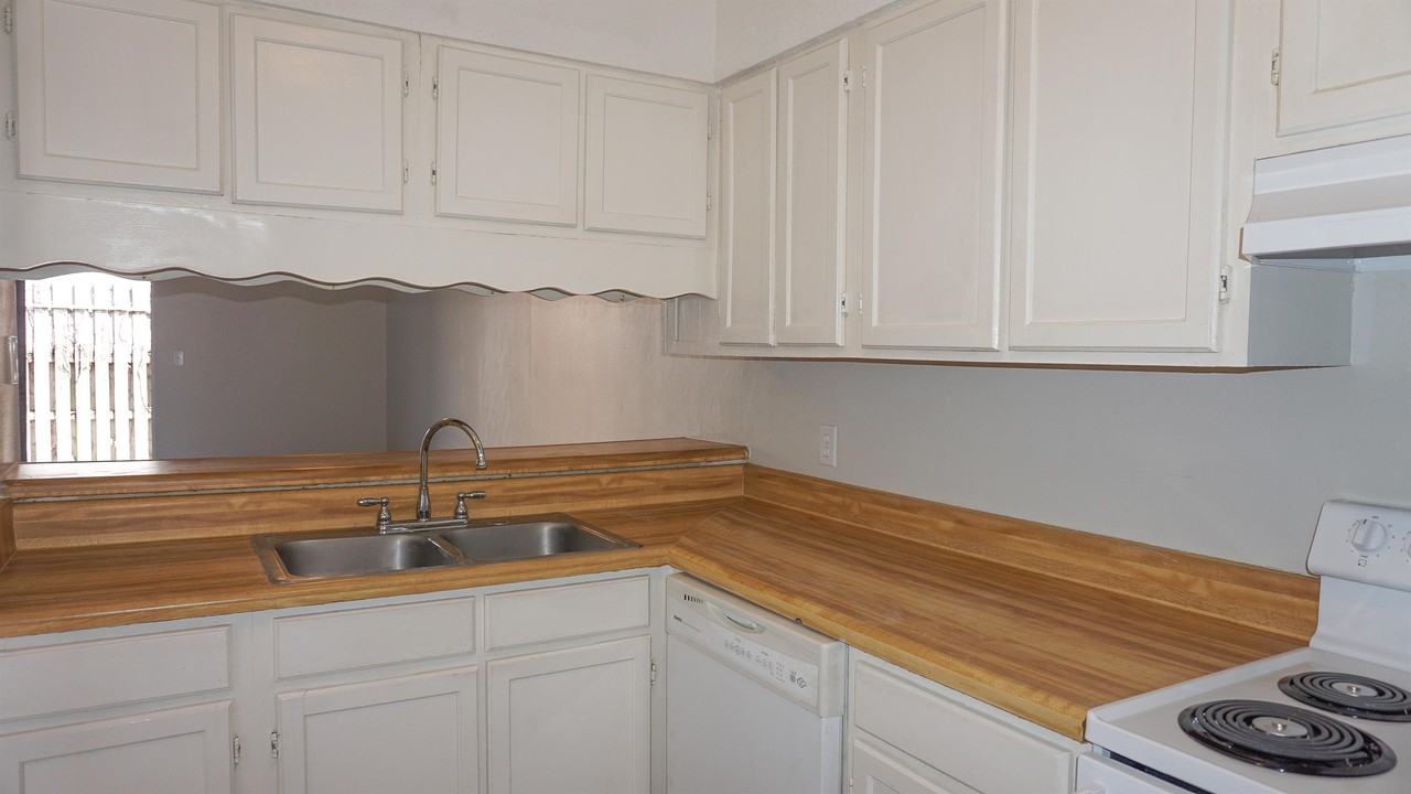 734 734 Legion 99 Drive #1 - Photo 4 of 21