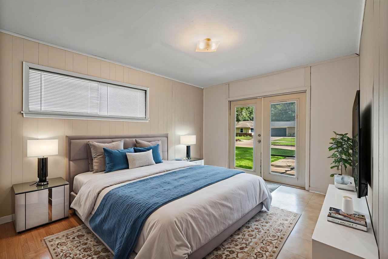 5532 Meadow Creek Ln #1 - Photo 3 of 15