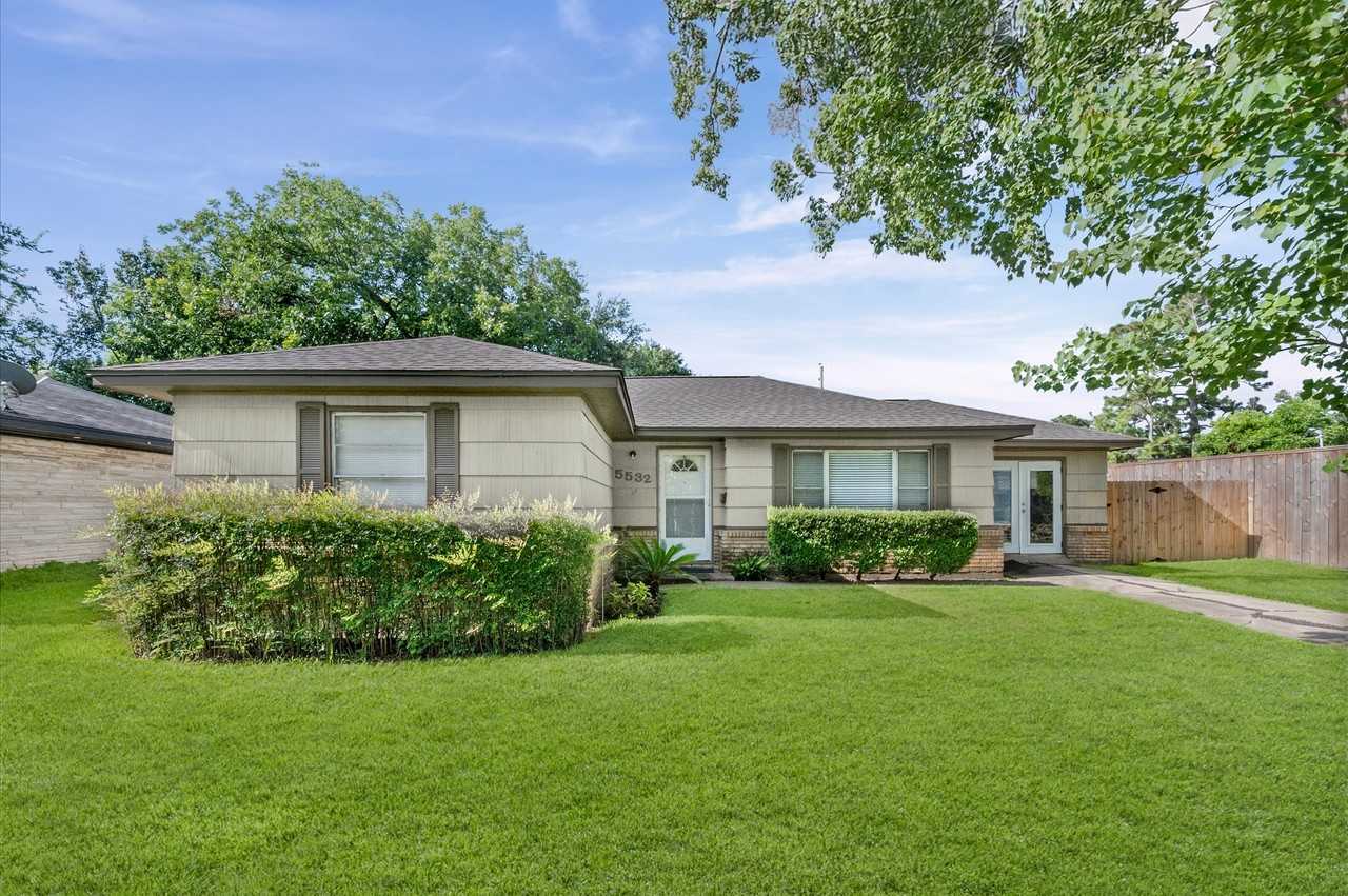 5532 Meadow Creek Ln #1 - Photo 4 of 15