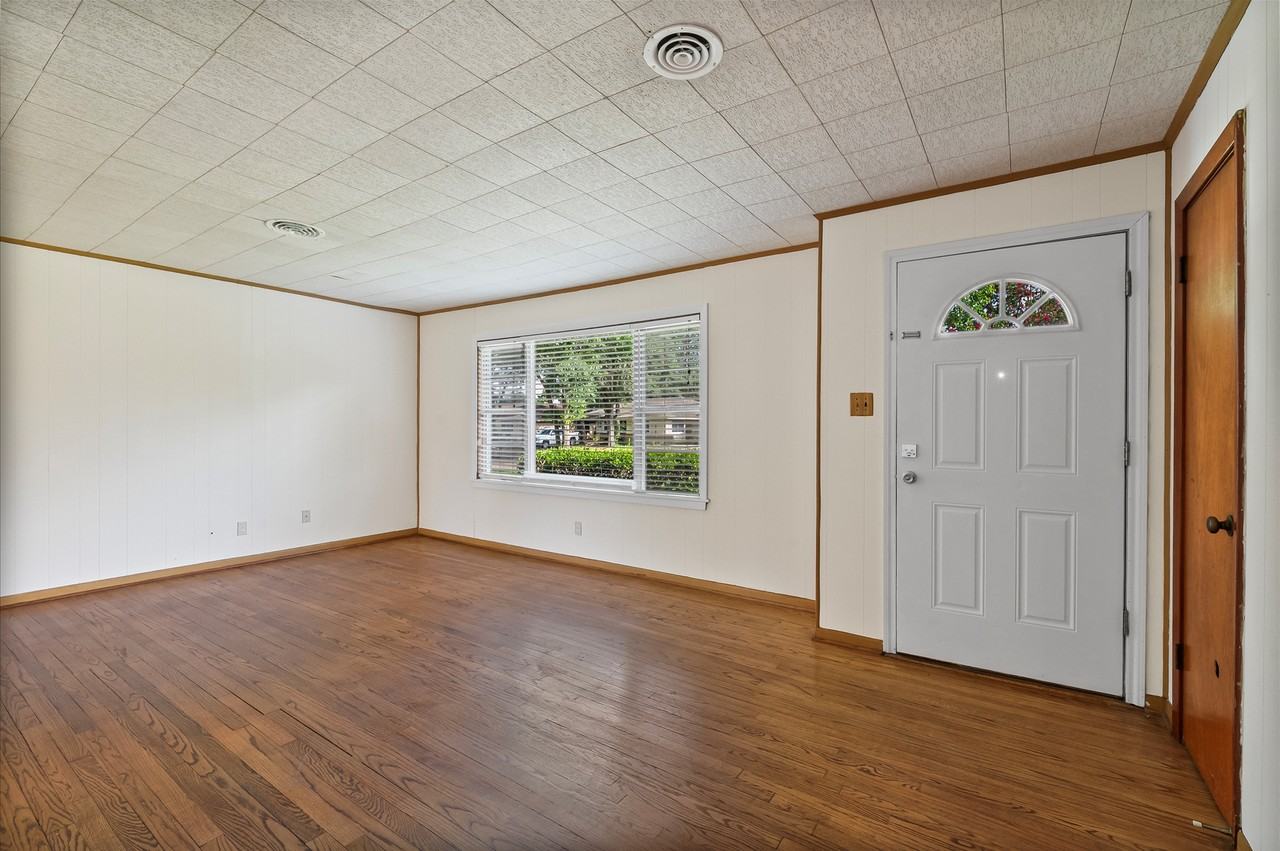 5532 Meadow Creek Ln #1 - Photo 6 of 15