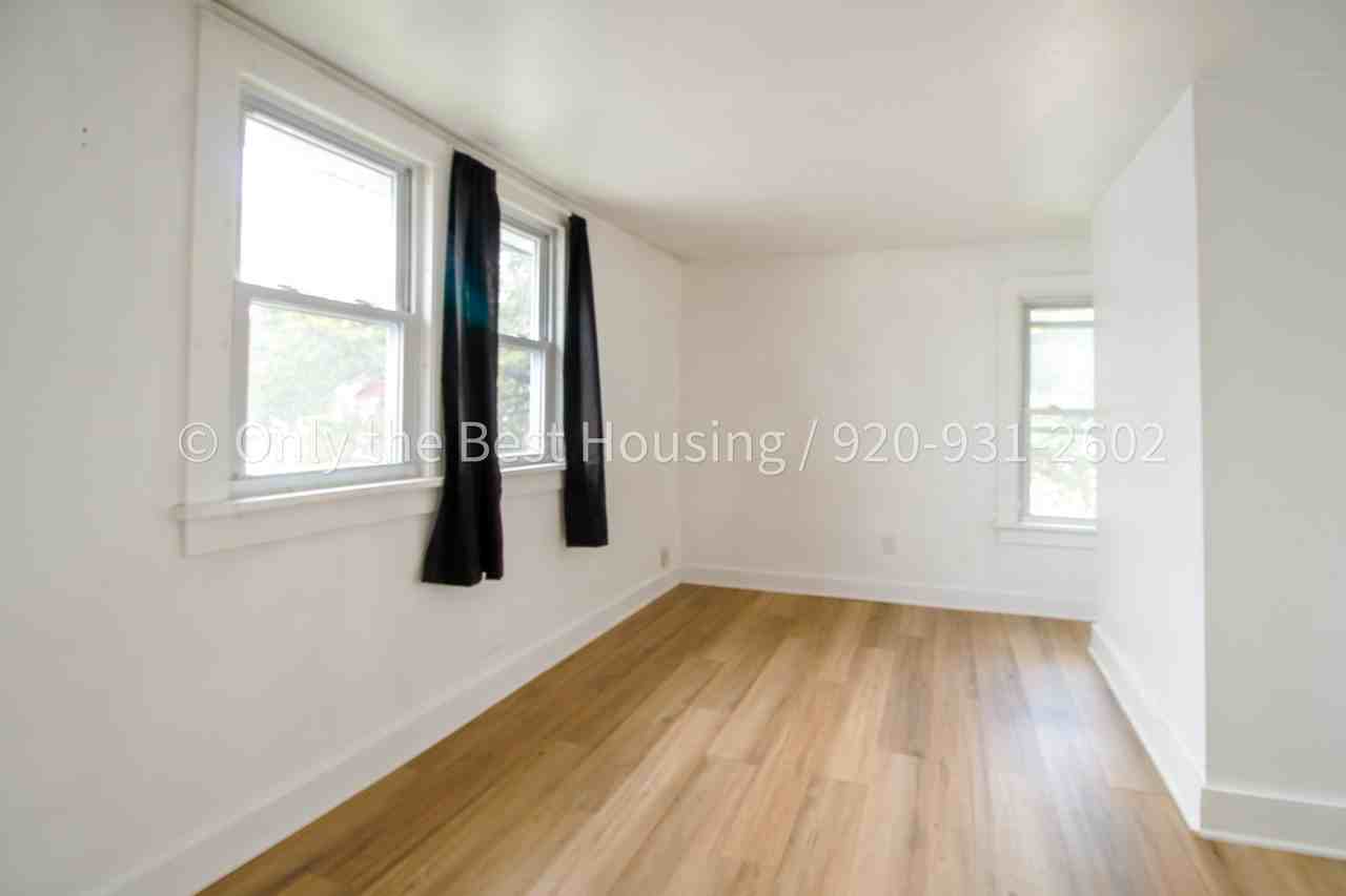 919 Wright Street #1 - Photo 3 of 8